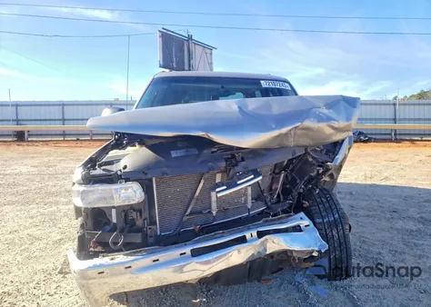 2003 Chevrolet Suburban C1500 z USA, uszkodzony, nr VIN 3GNEC16Z93G160409